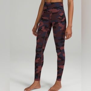 Women’s lululemon leggings red camo